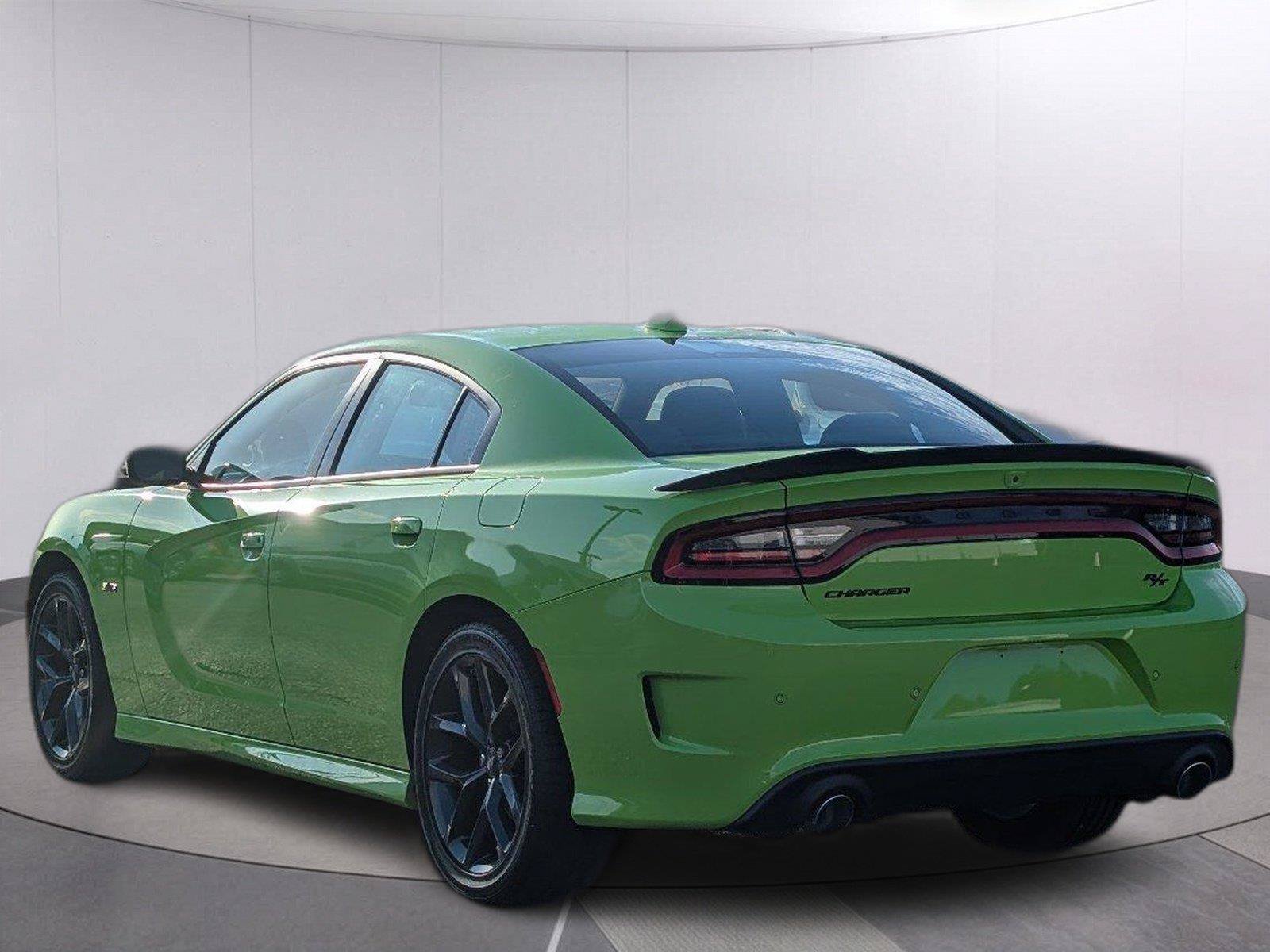 Used 2023 Dodge Charger R/T w/ Plus Group RWD image 3