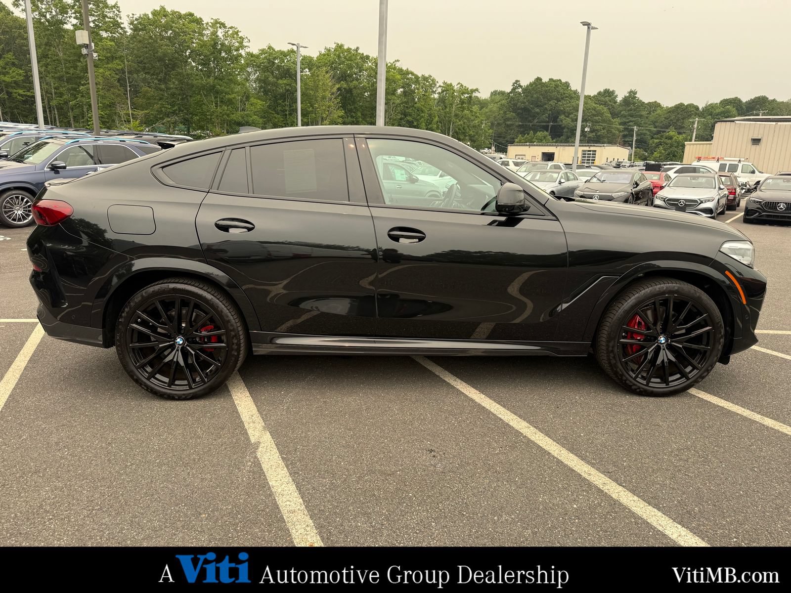 Used 2022 BMW X6 xDrive40i w/ M Sport Package AWD/4WD image 9
