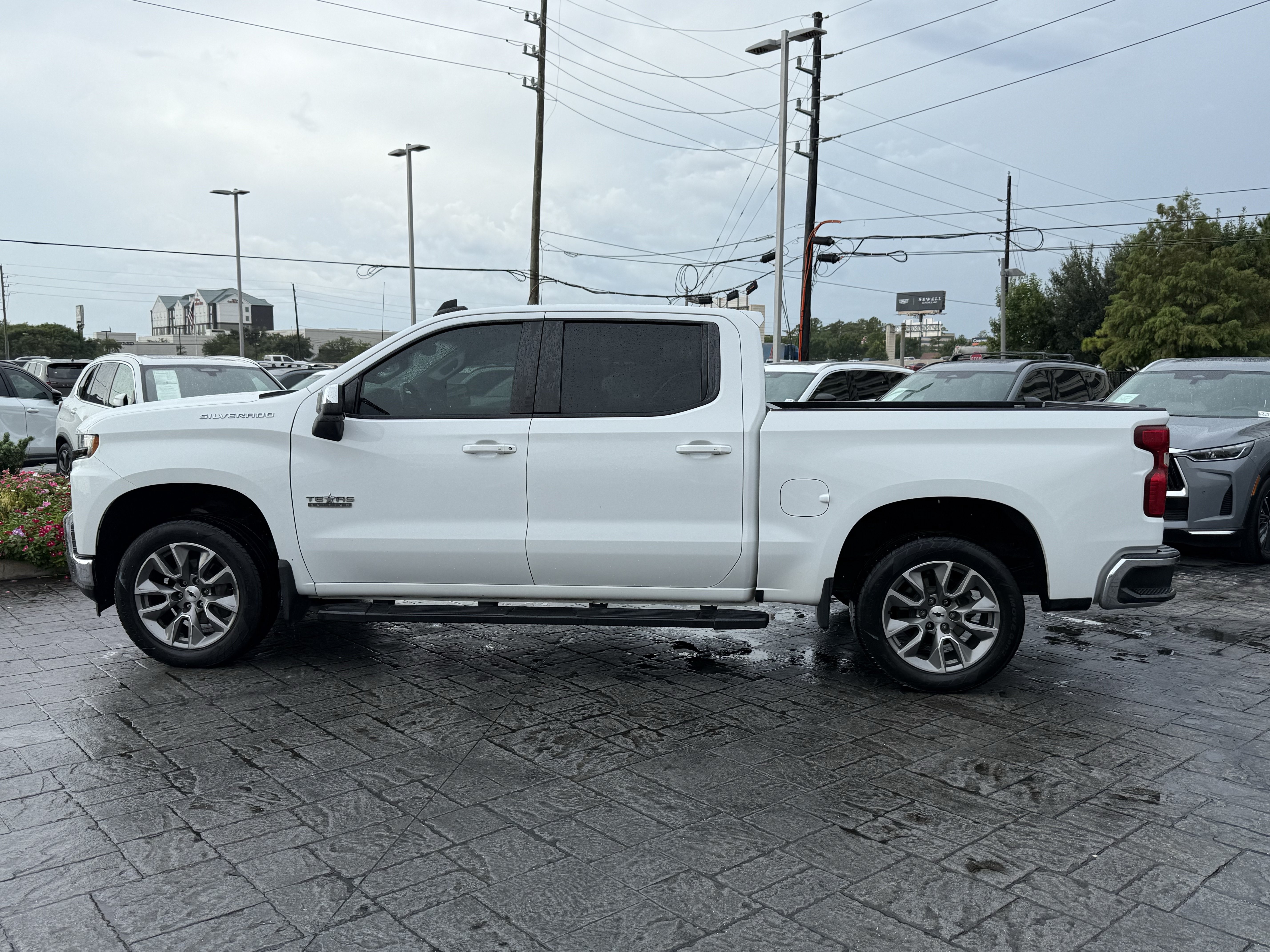Used 2019 Chevrolet Silverado 1500 LT w/ Texas Edition RWD image 4