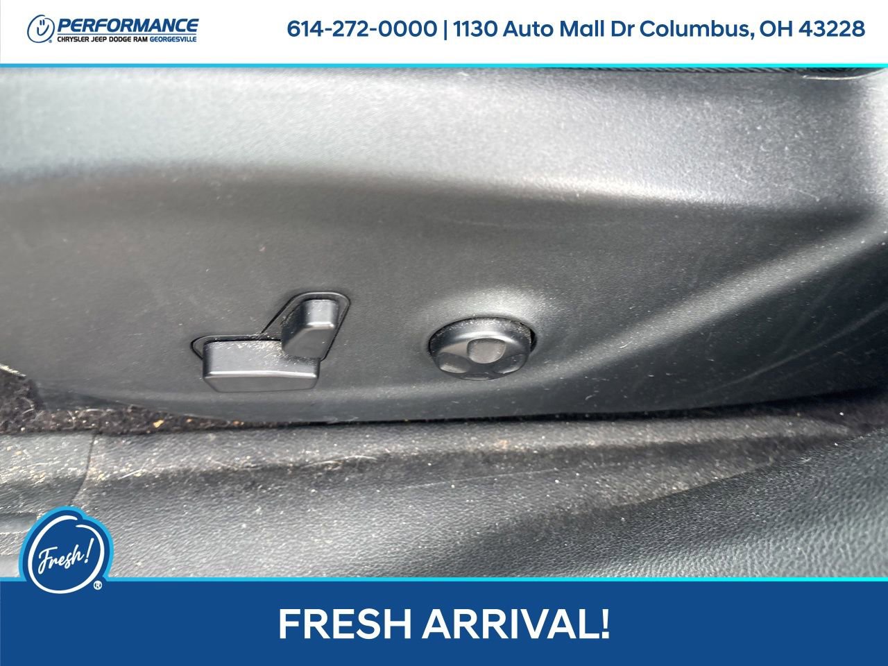 Used 2019 Jeep Cherokee Latitude Plus w/ Cold Weather Group image 18