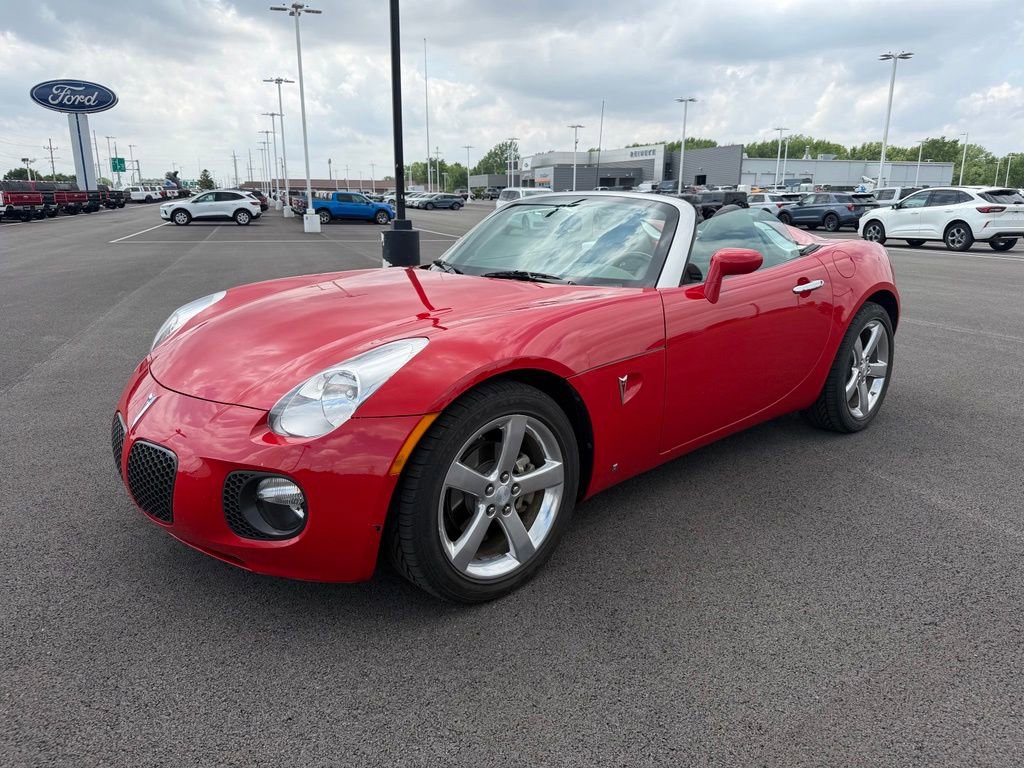 Used 2008 Pontiac Solstice GXP w/ Premium Package RWD image 2