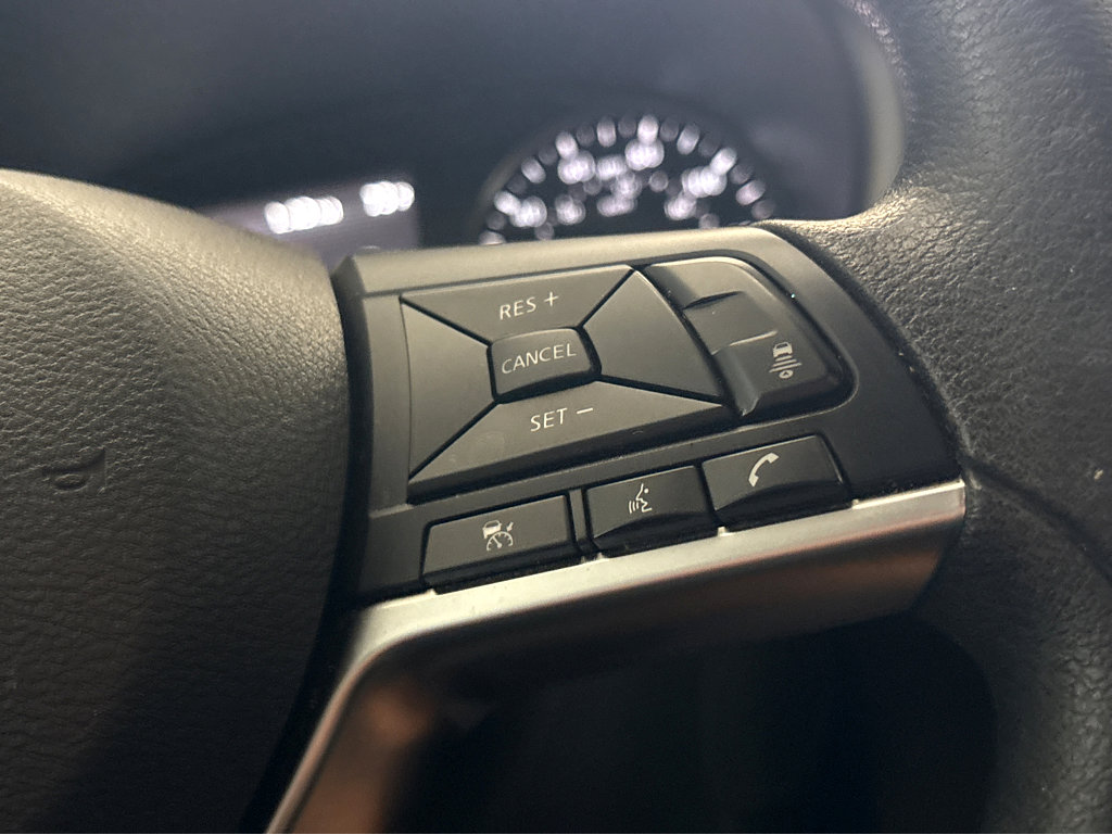 Used 2023 Nissan Kicks SV FWD image 16