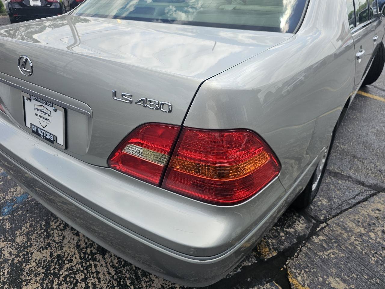 Used 2002 Lexus LS 430 RWD image 15