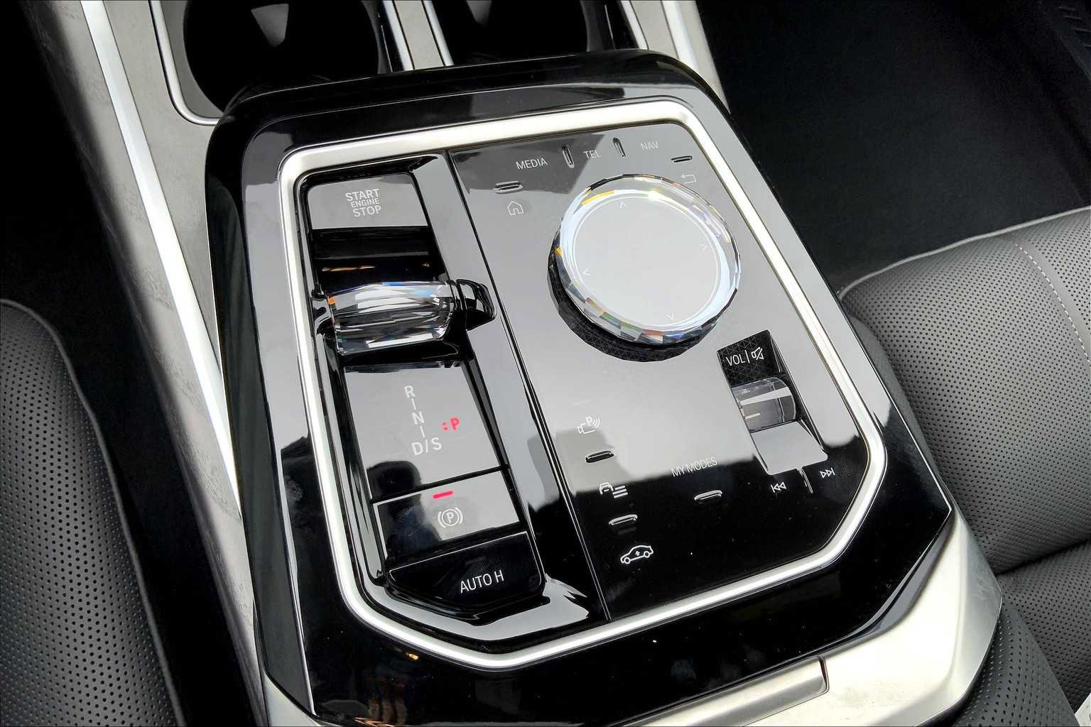 New 2025 BMW 760i xDrive AWD/4WD image 17