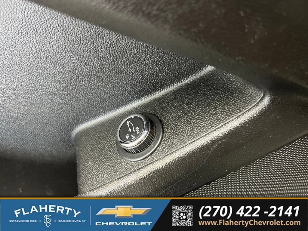 Used 2022 Chevrolet Traverse LT FWD image 22