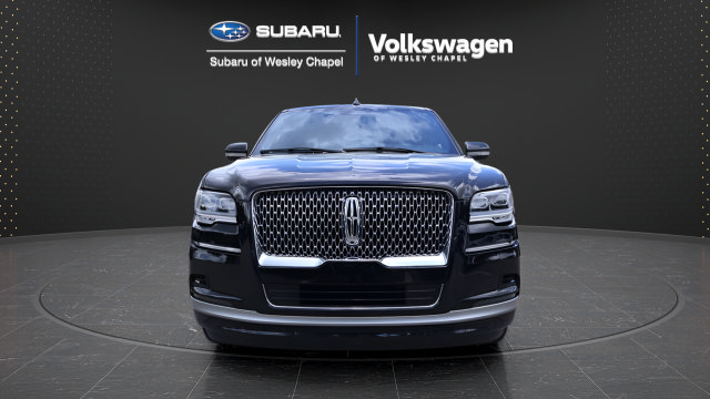 Used 2024 Lincoln Navigator Reserve AWD/4WD image 3
