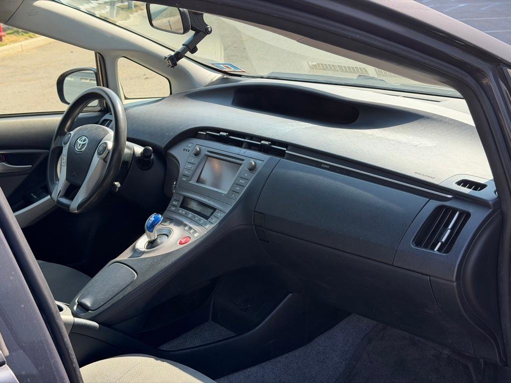 Used 2014 Toyota Prius Two image 16