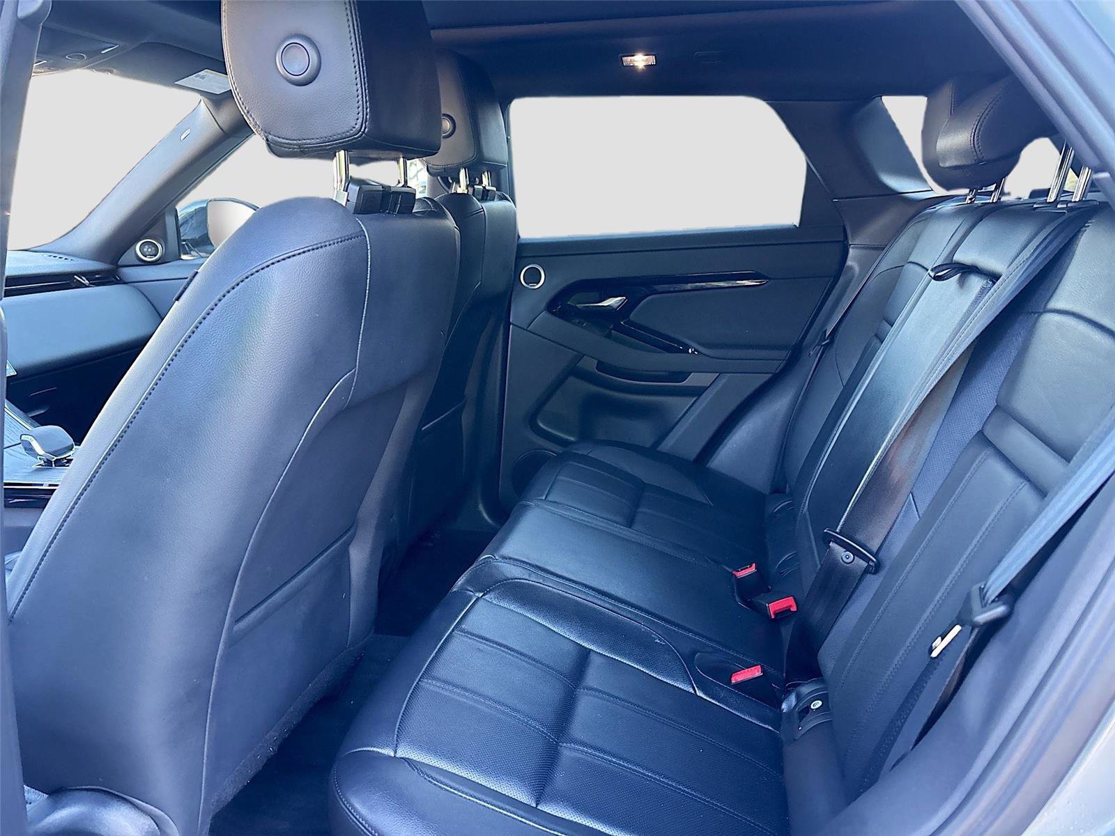 Used 2024 Land Rover Range Rover Evoque Dynamic SE image 27