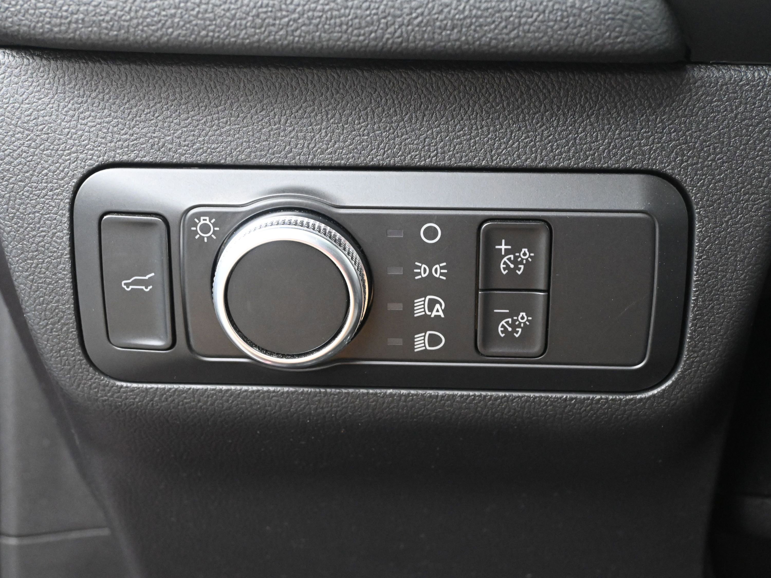 Used 2022 Ford Escape SE w/ Convenience Package image 12