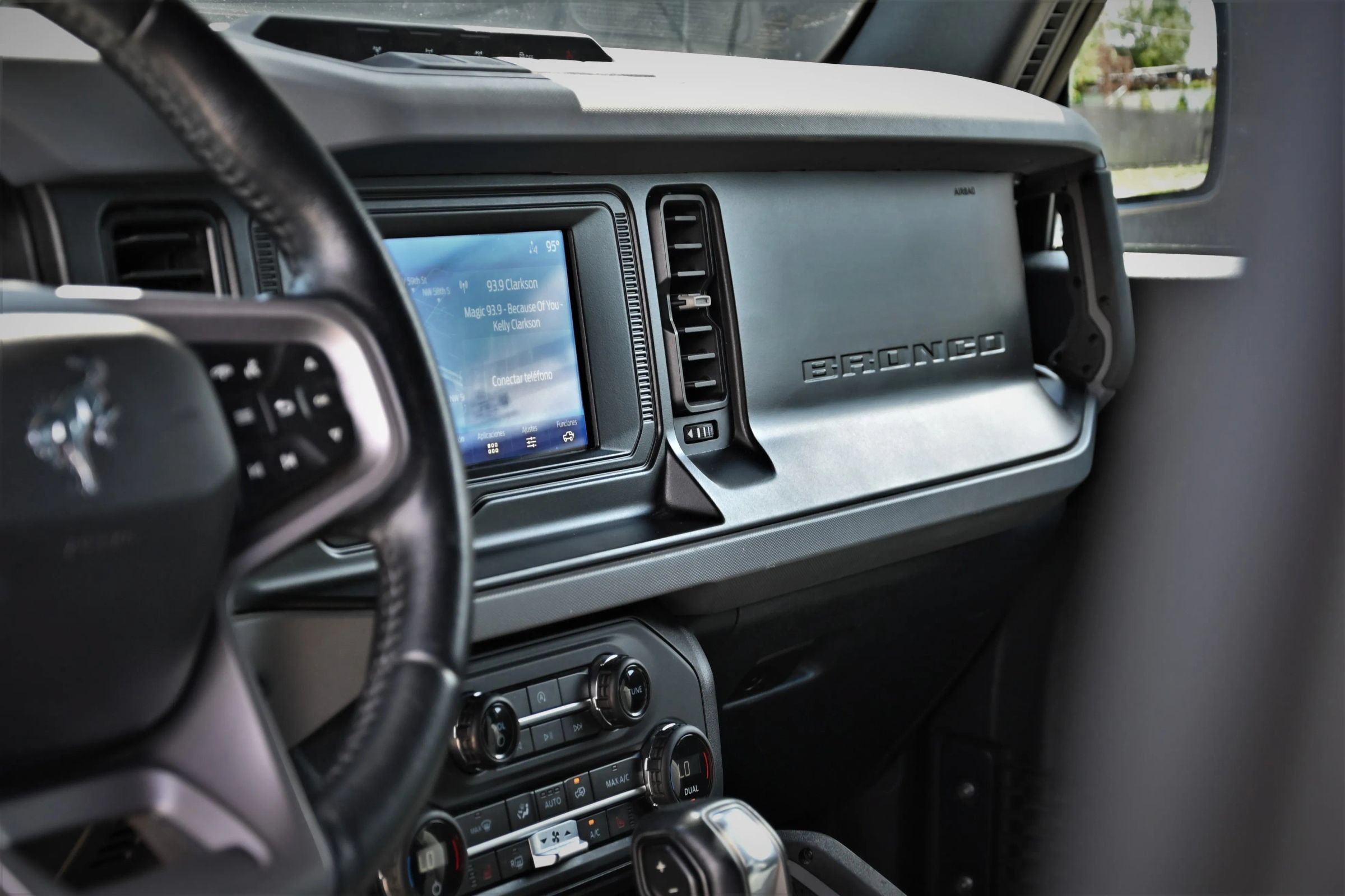 Used 2023 Ford Bronco Big Bend w/ Sasquatch Package AWD/4WD image 19
