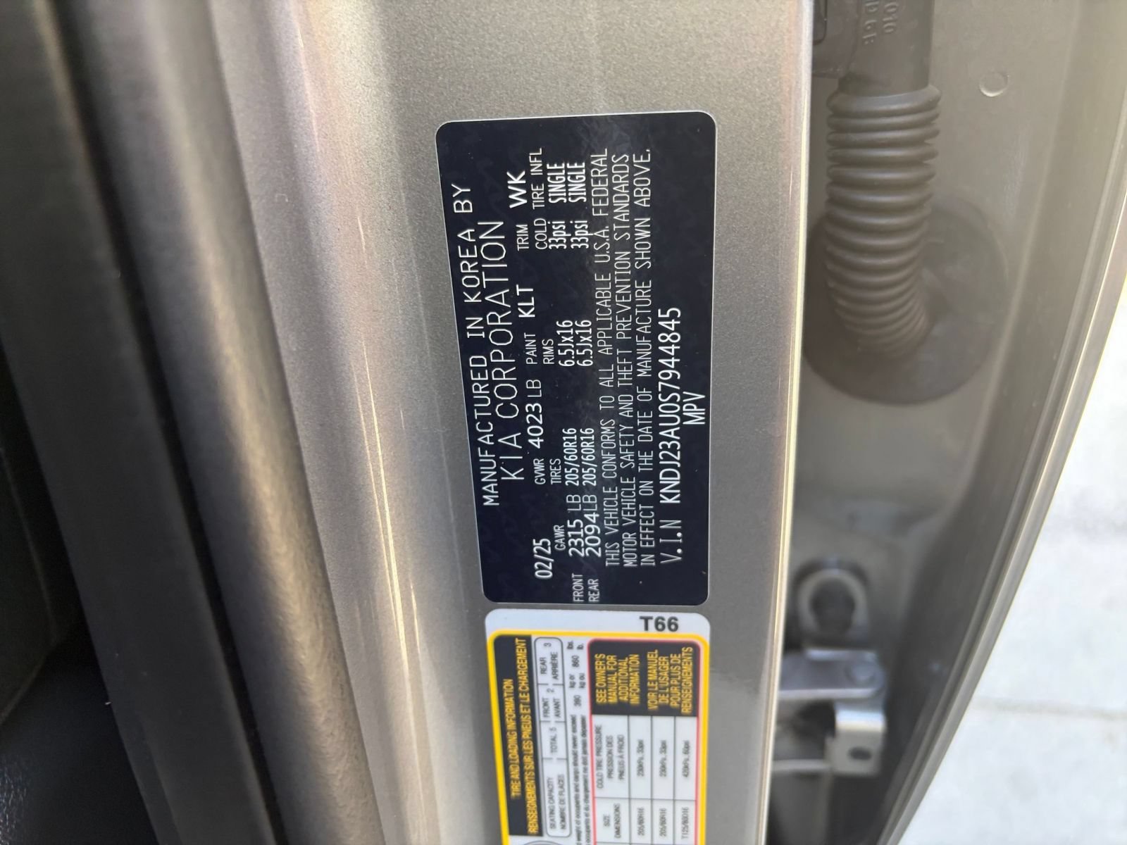 Used 2025 Kia Soul LX w/ LX Technology Package FWD image 27