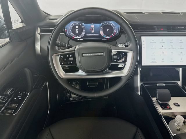 New 2026 Land Rover Range Rover Long Wheelbase SE AWD/4WD image 25