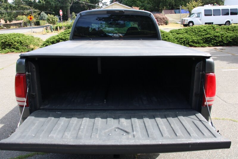Used 2004 Dodge Dakota SLT AWD/4WD image 16