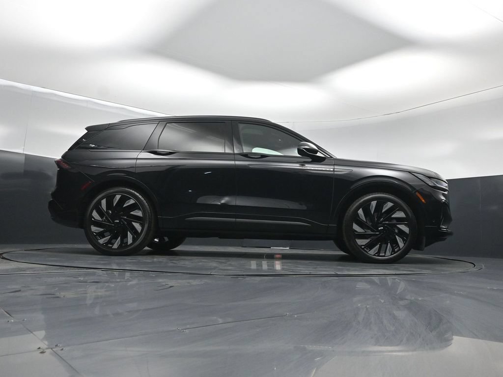 Used 2024 Lincoln Nautilus Reserve w/ Equipment Group 202A AWD/4WD image 42