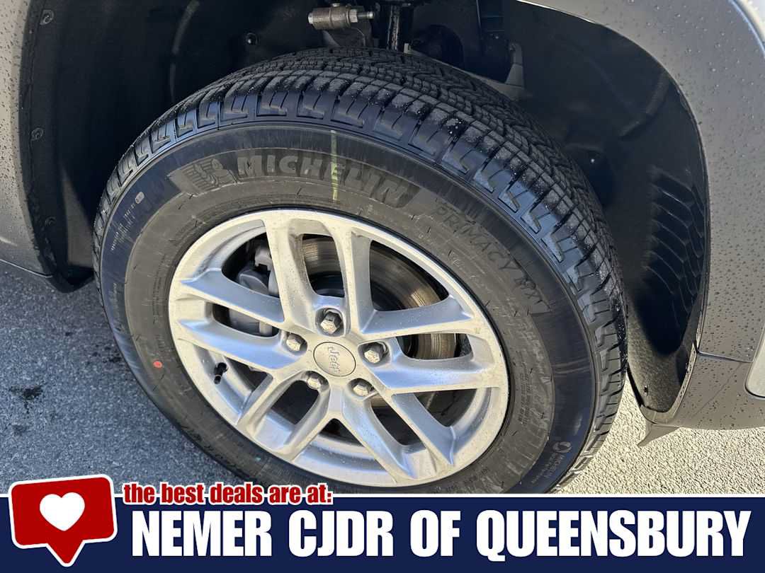 New 2026 Jeep Grand Cherokee Laredo X AWD/4WD image 10