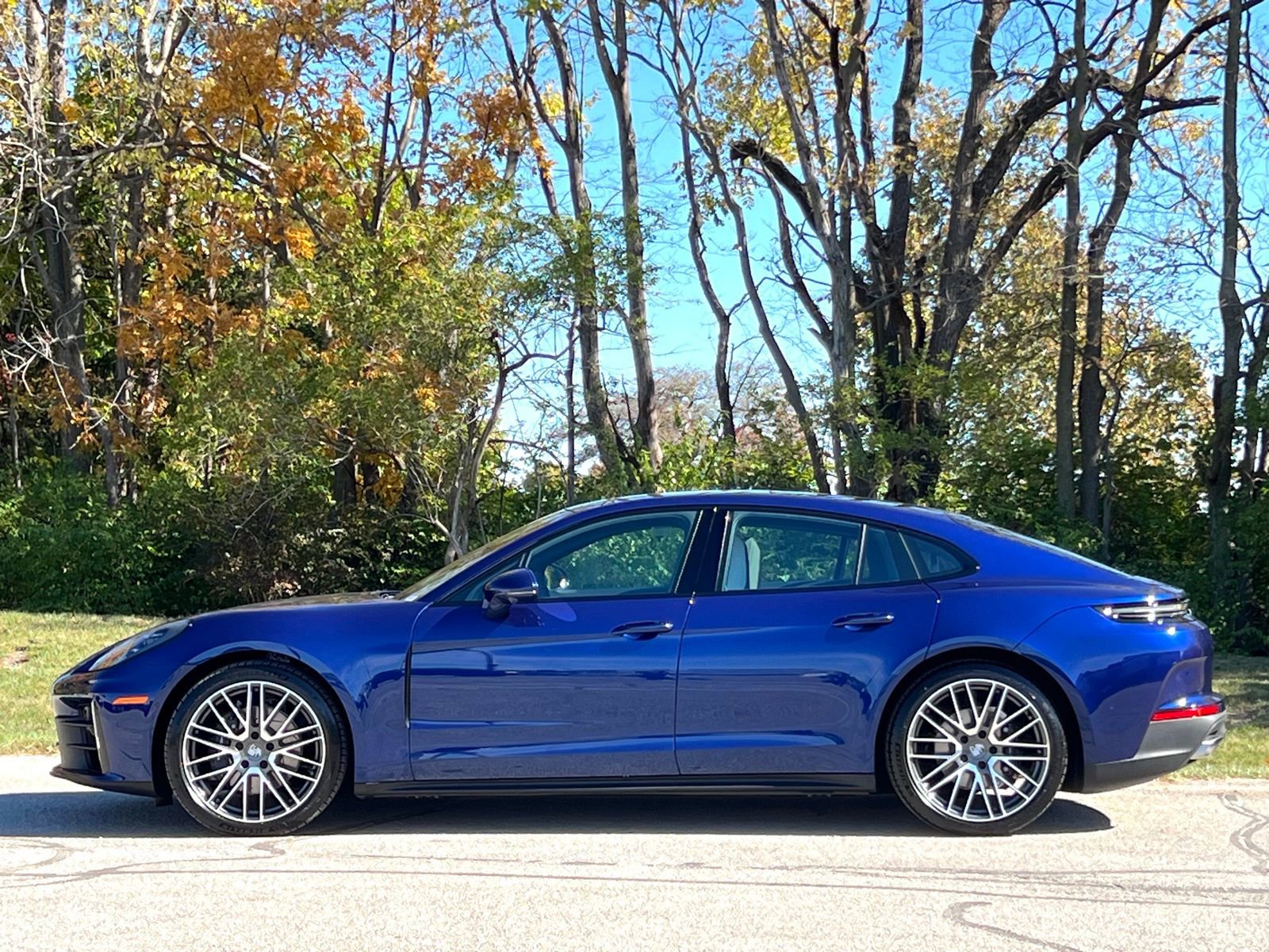 New 2026 Porsche Panamera 4 image 2