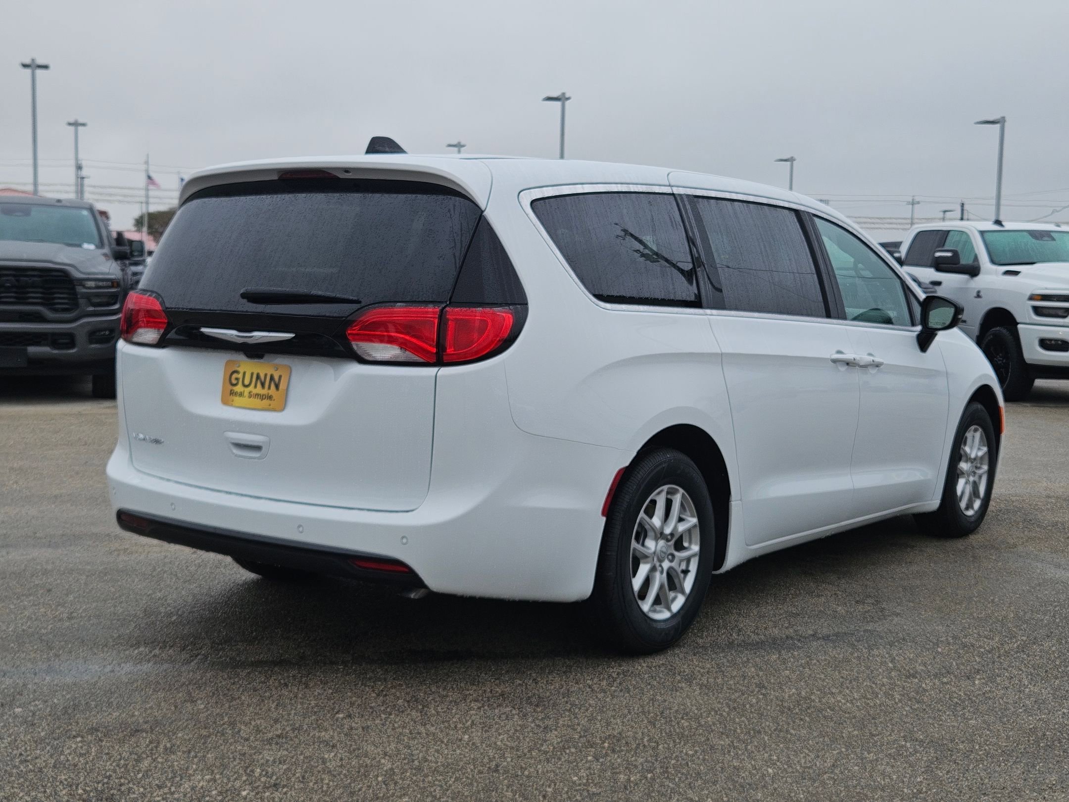 New 2026 Chrysler Voyager LX image 3