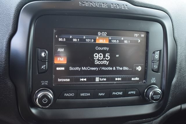Used 2017 Jeep Renegade Trailhawk AWD/4WD image 27