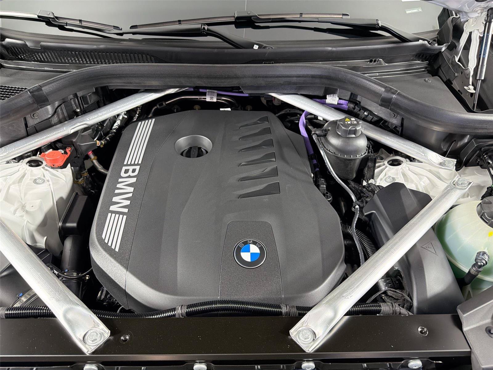 New 2026 BMW X5 xDrive40i AWD/4WD image 32