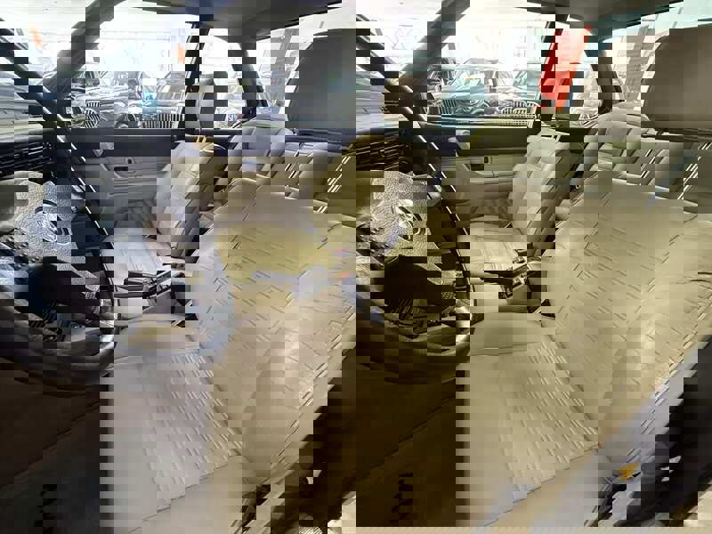 Used 1987 BMW 635CSi Coupe image 12