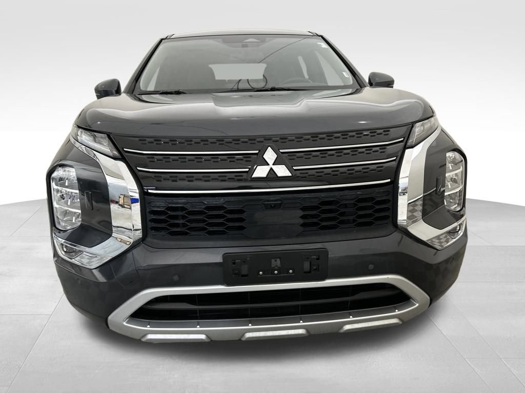 Used 2024 Mitsubishi Outlander SE image 8