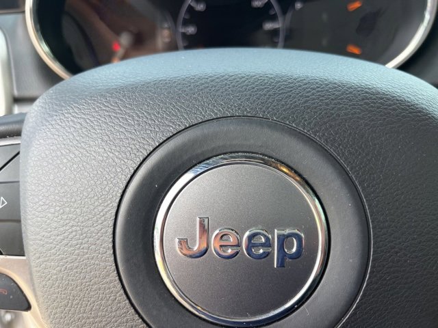 Used 2021 Jeep Grand Cherokee Limited image 32
