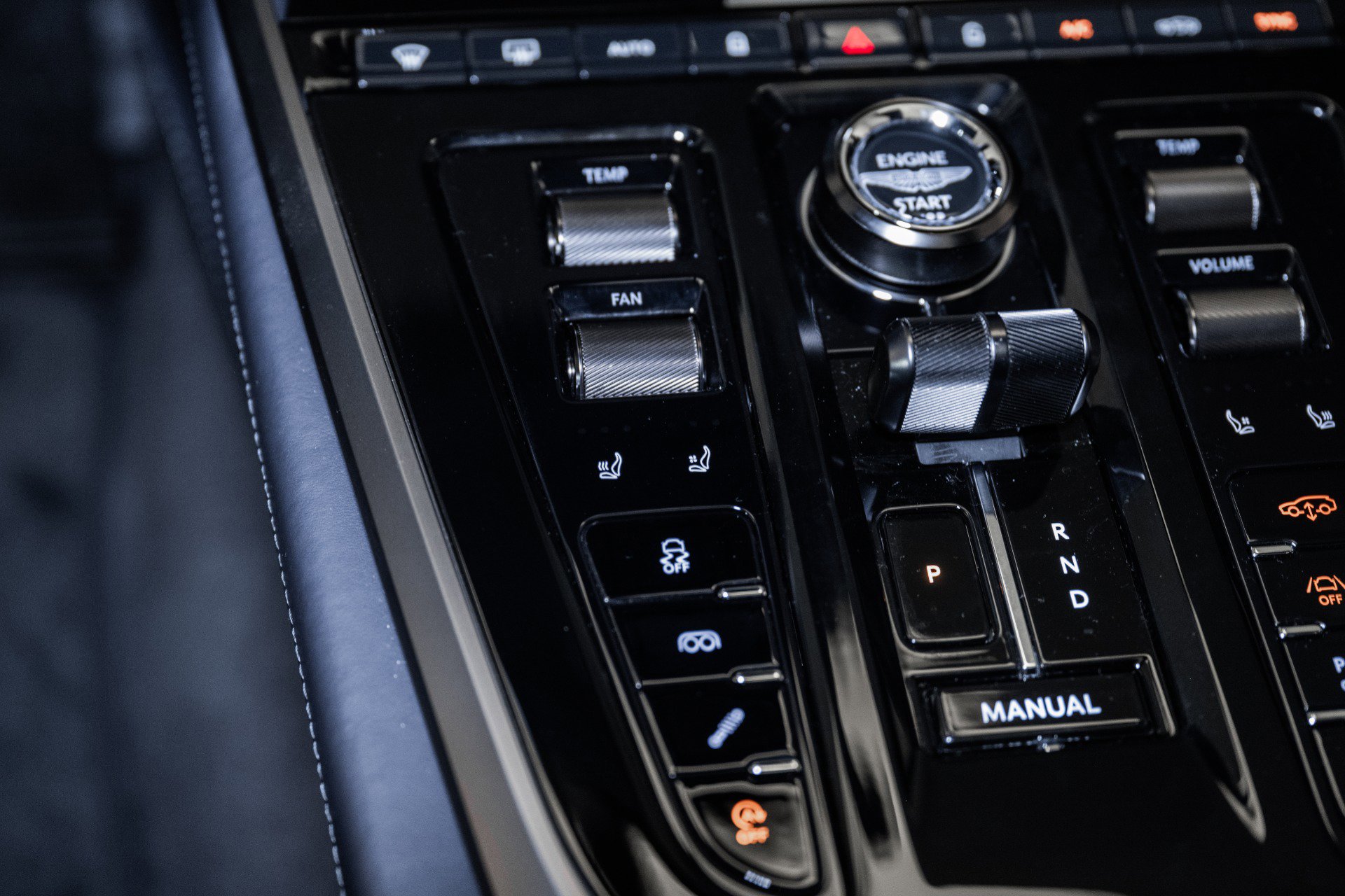 Used 2025 Aston Martin DBX 707 image 42