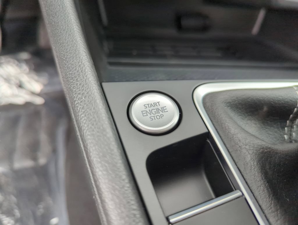 New 2026 Volkswagen Jetta SE FWD image 41