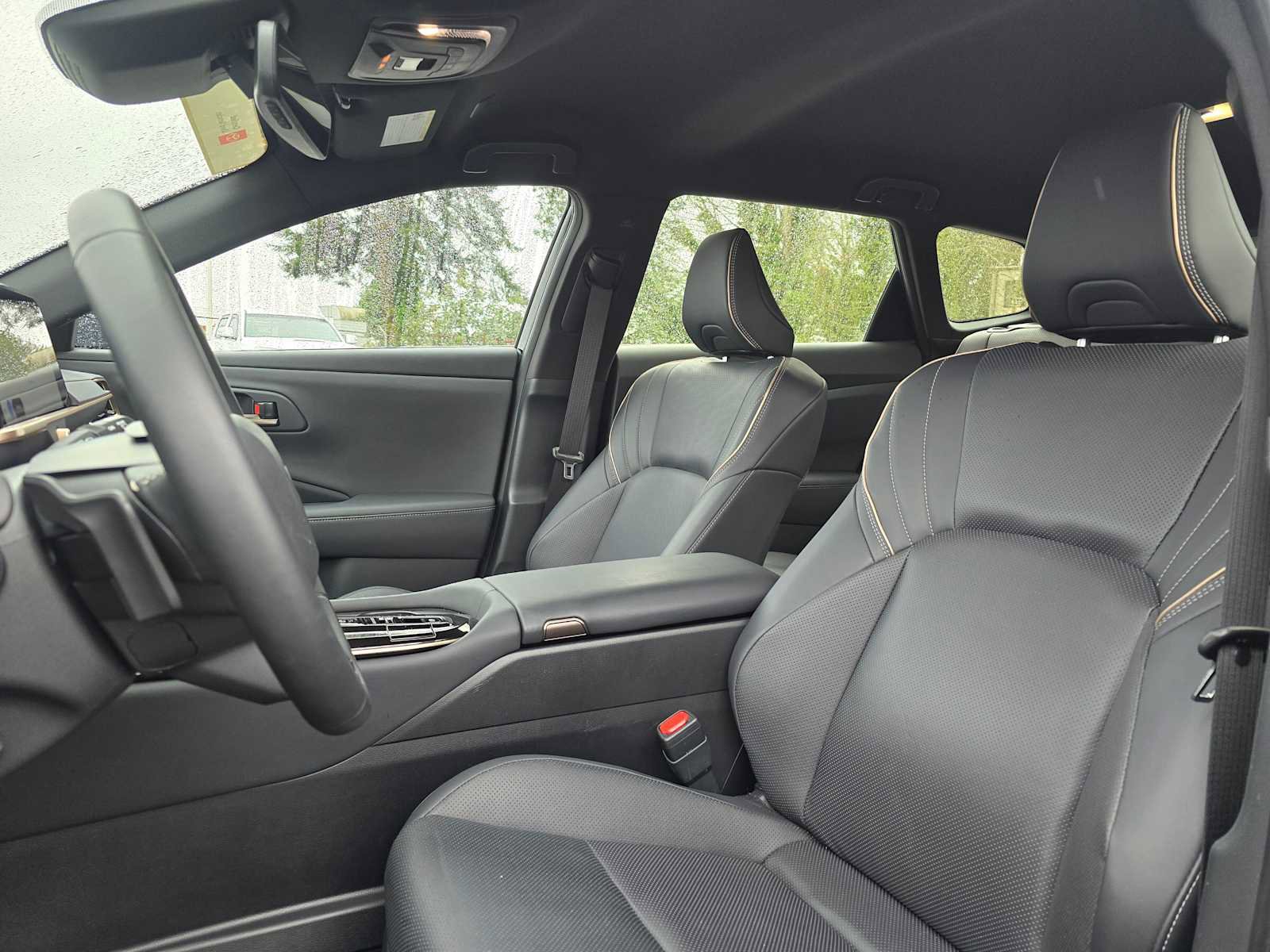 Used 2025 Toyota Crown Signia XLE image 21