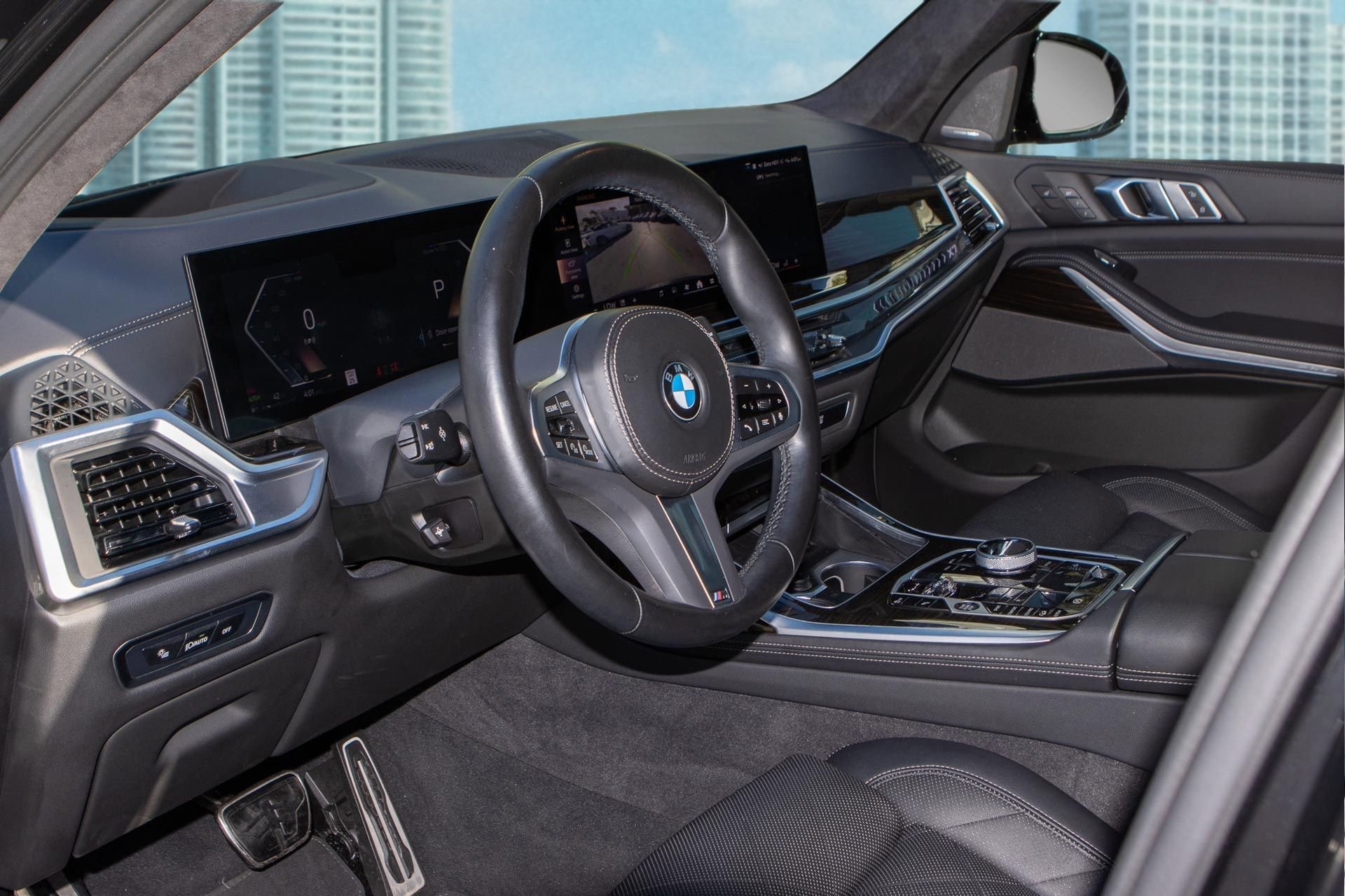 Used 2024 BMW X7 xDrive40i w/ Executive Package image 16