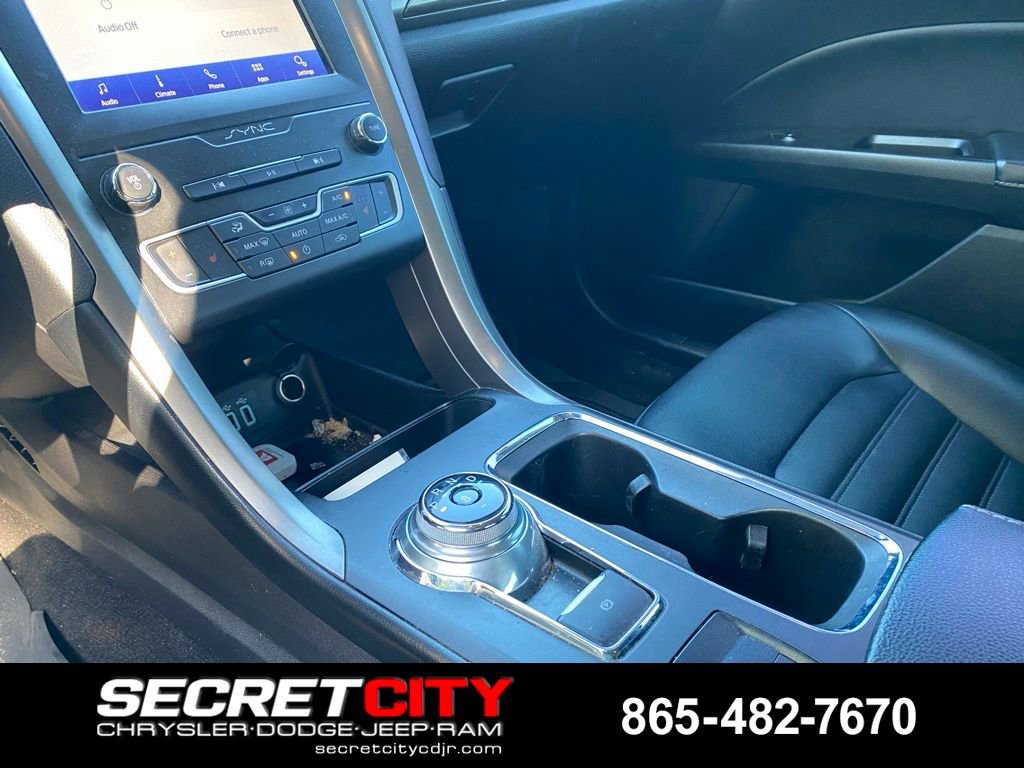 Used 2019 Ford Fusion SEL FWD image 15