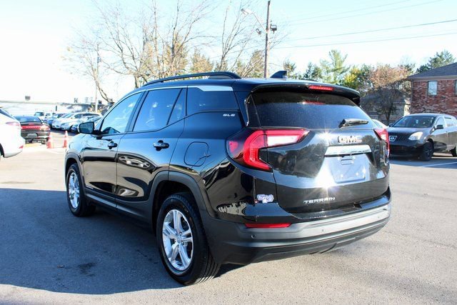 Used 2023 GMC Terrain SLE w/ Driver Convenience Package image 38