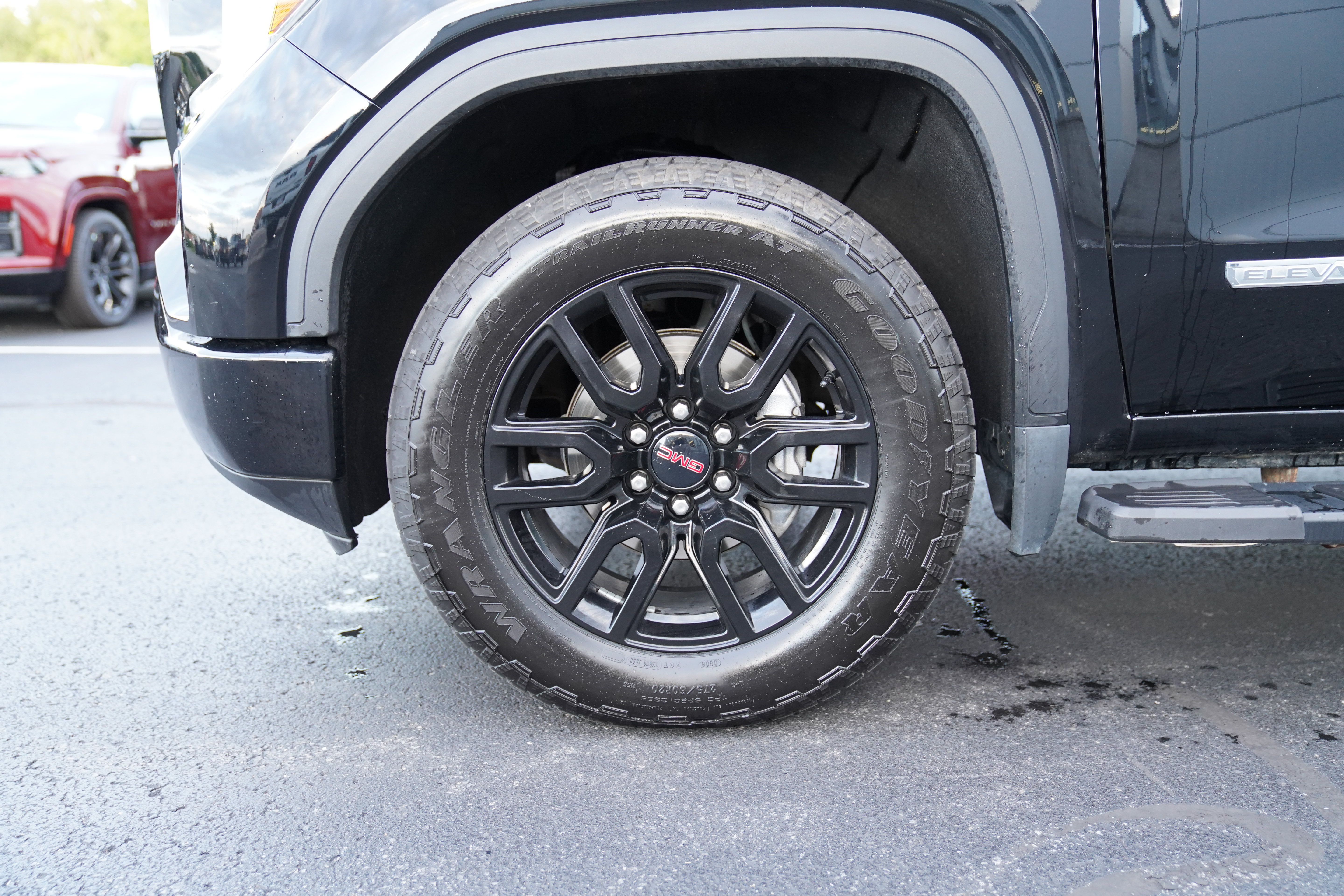 Used 2021 GMC Sierra 1500 Elevation w/ X31 Off-Road Package AWD/4WD image 14