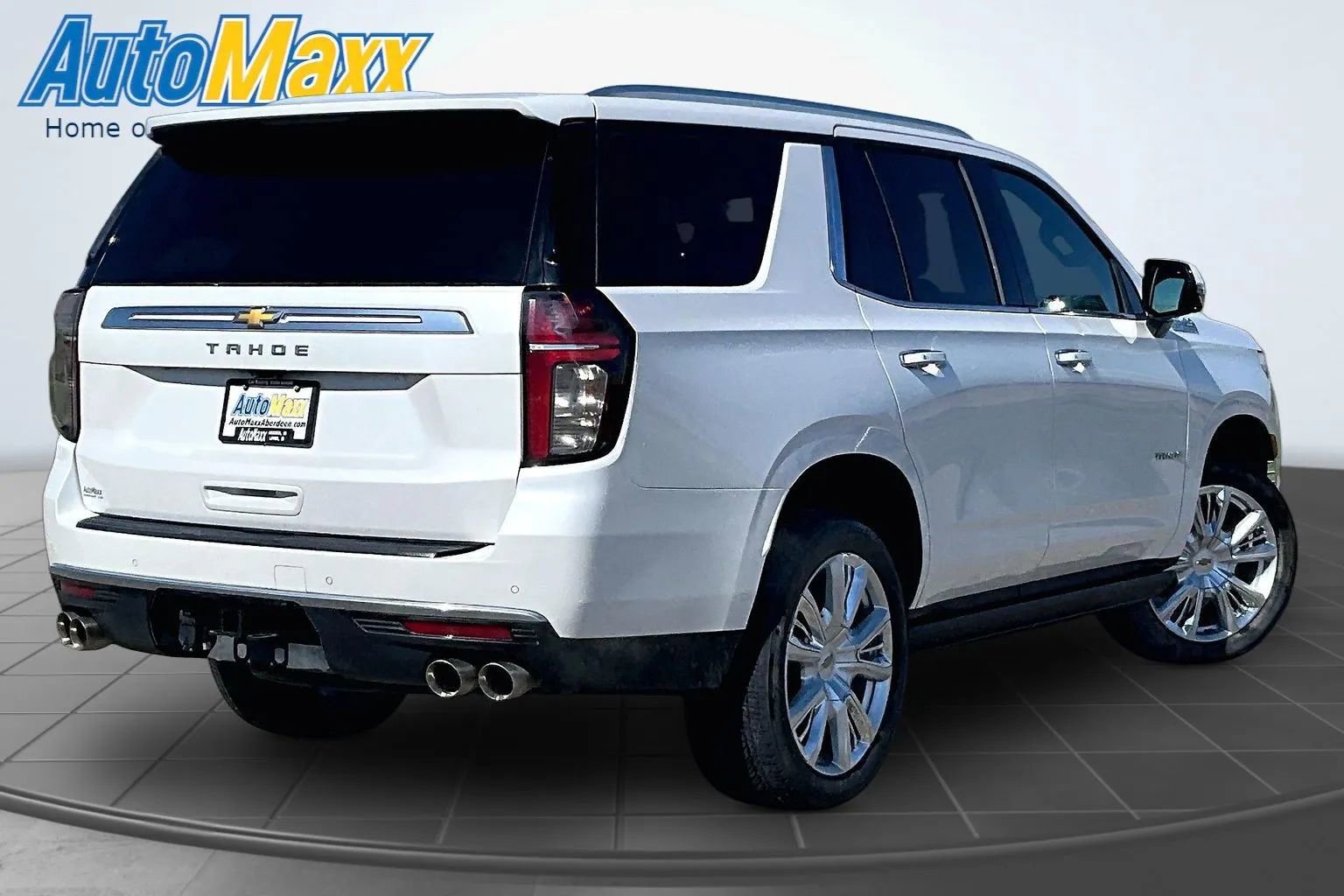 Used 2023 Chevrolet Tahoe High Country AWD/4WD image 9