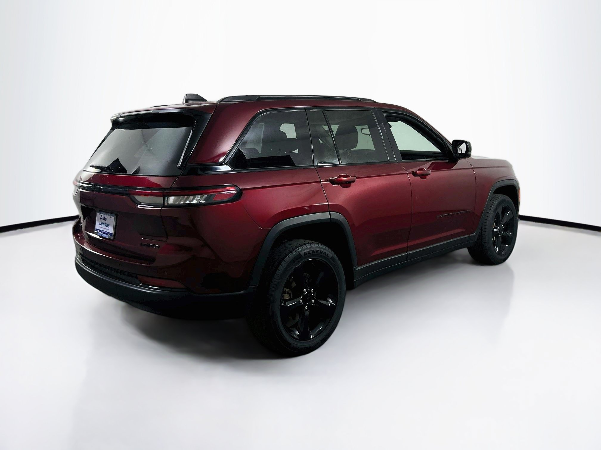 Used 2023 Jeep Grand Cherokee Limited w/ Black Appearance Package AWD/4WD image 5