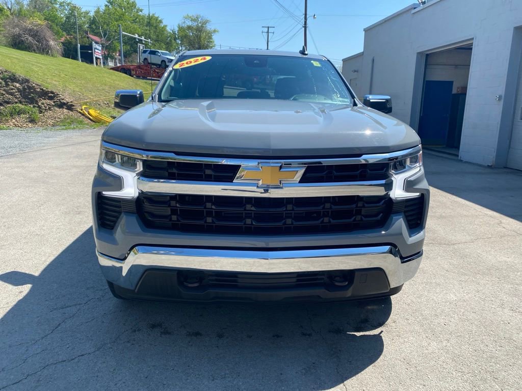 Used 2024 Chevrolet Silverado 1500 LT AWD/4WD image 8
