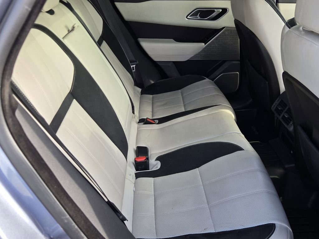 Used 2019 Land Rover Range Rover Velar R-Dynamic SE AWD/4WD image 15