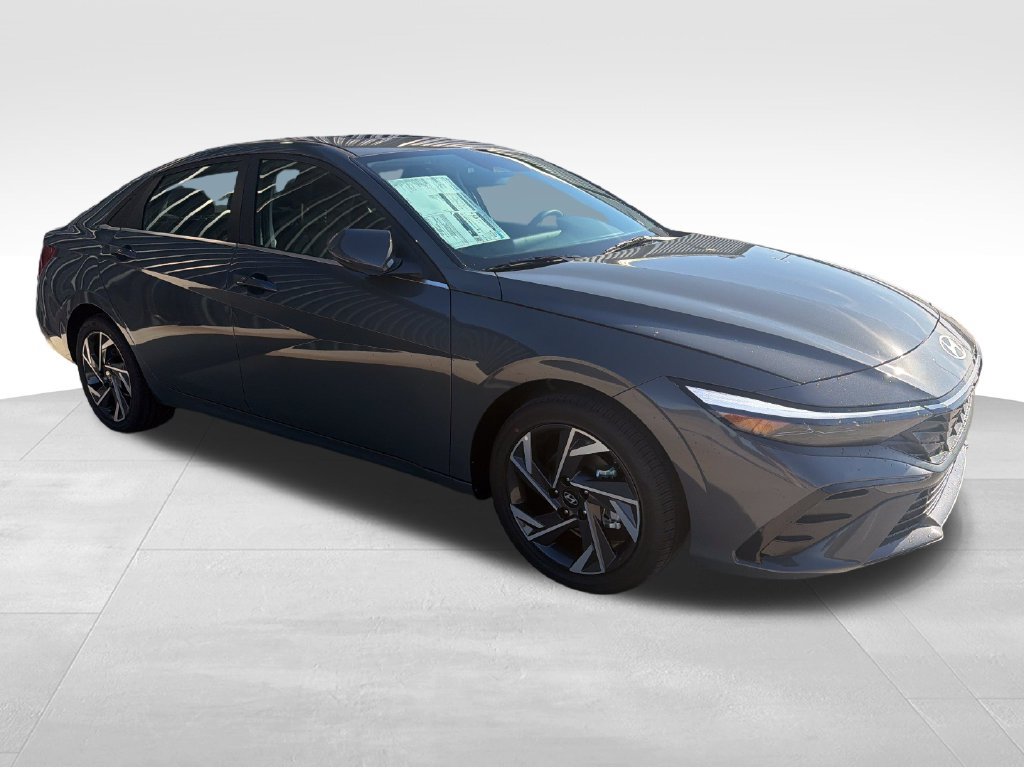 New 2026 Hyundai Elantra Limited FWD image 9