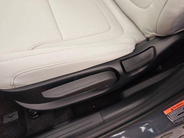 Certified 2025 Hyundai Tucson SE image 23