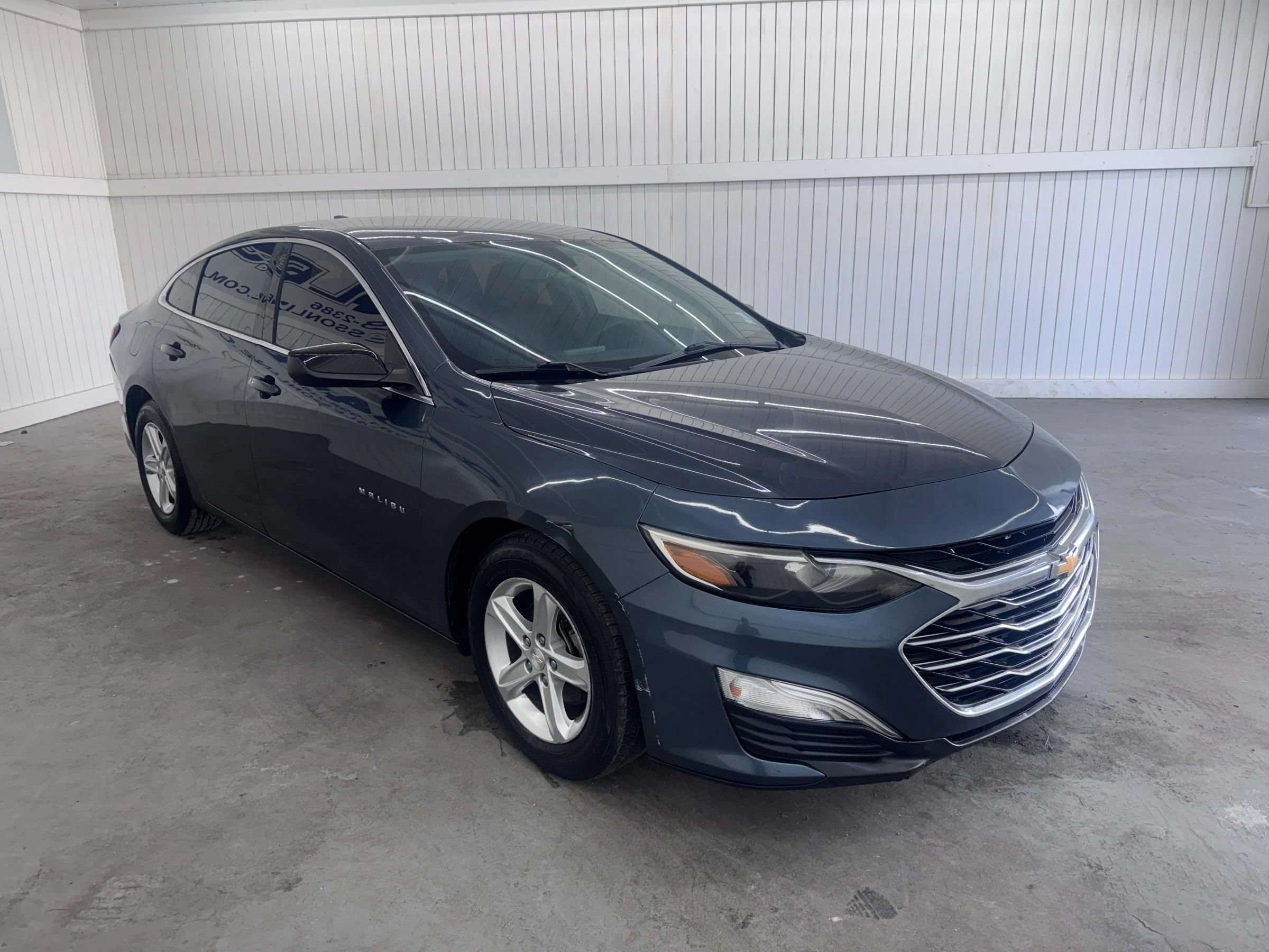 Used 2019 Chevrolet Malibu LS FWD image 3