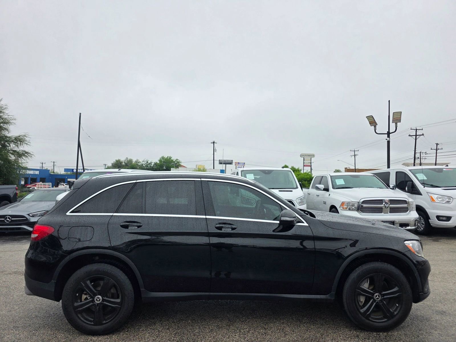 Used 2018 Mercedes-Benz GLC 300 image 2