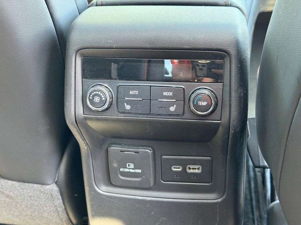 Used 2022 GMC Acadia AT4 w/ Technology Package AWD/4WD image 17