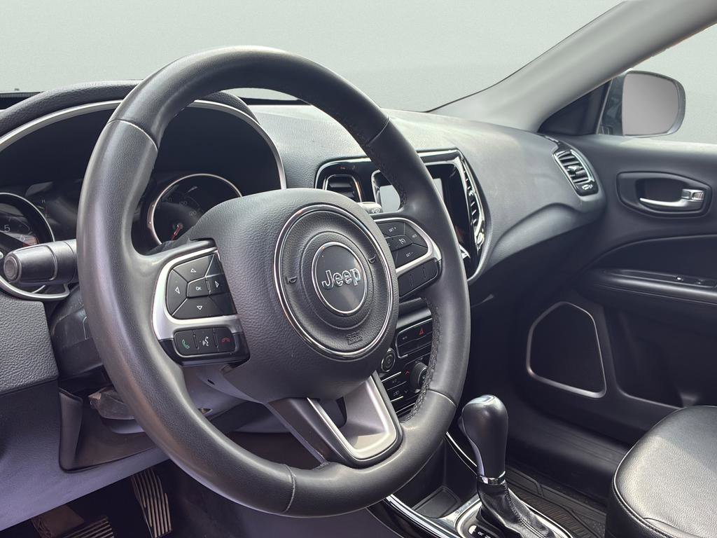 Used 2021 Jeep Compass Latitude image 25