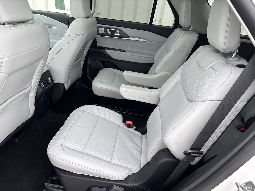 New 2025 Ford Explorer Platinum w/ Ultimate Package image 30