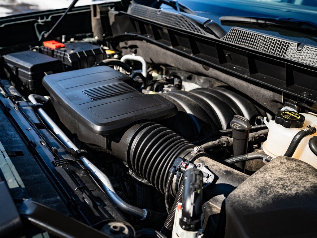 Used 2025 Chevrolet Silverado 1500 LT image 40