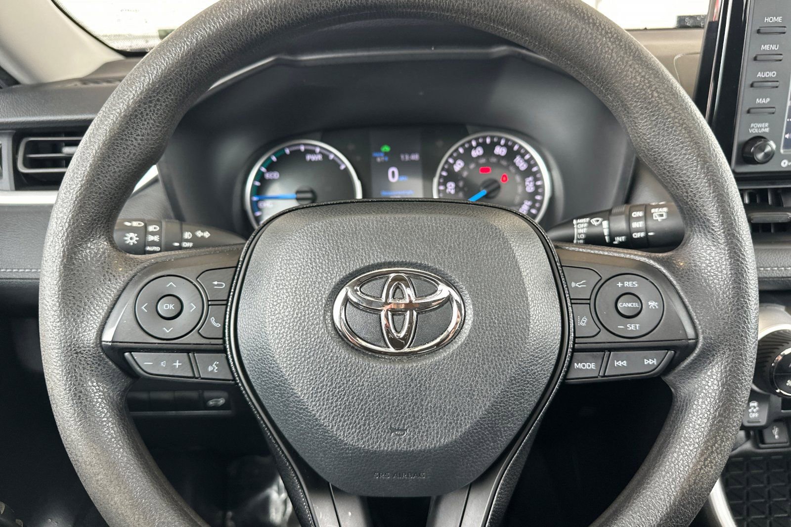 Used 2021 Toyota RAV4 XLE w/ Convenience Package image 27