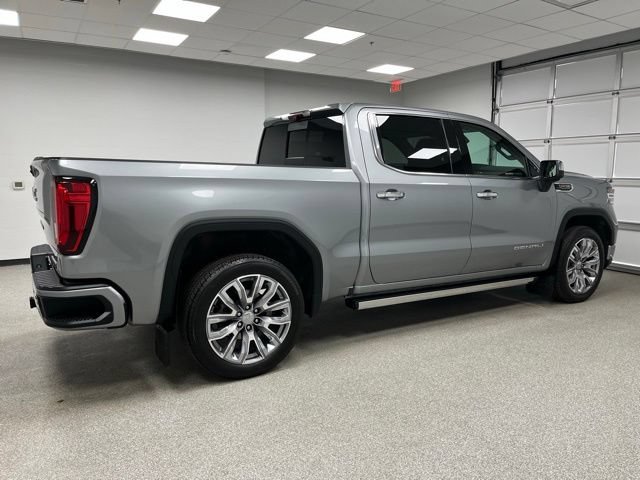 Used 2023 GMC Sierra 1500 Denali w/ Denali Reserve Package AWD/4WD image 11