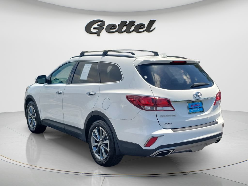 Used 2017 Hyundai Santa Fe SE FWD image 7
