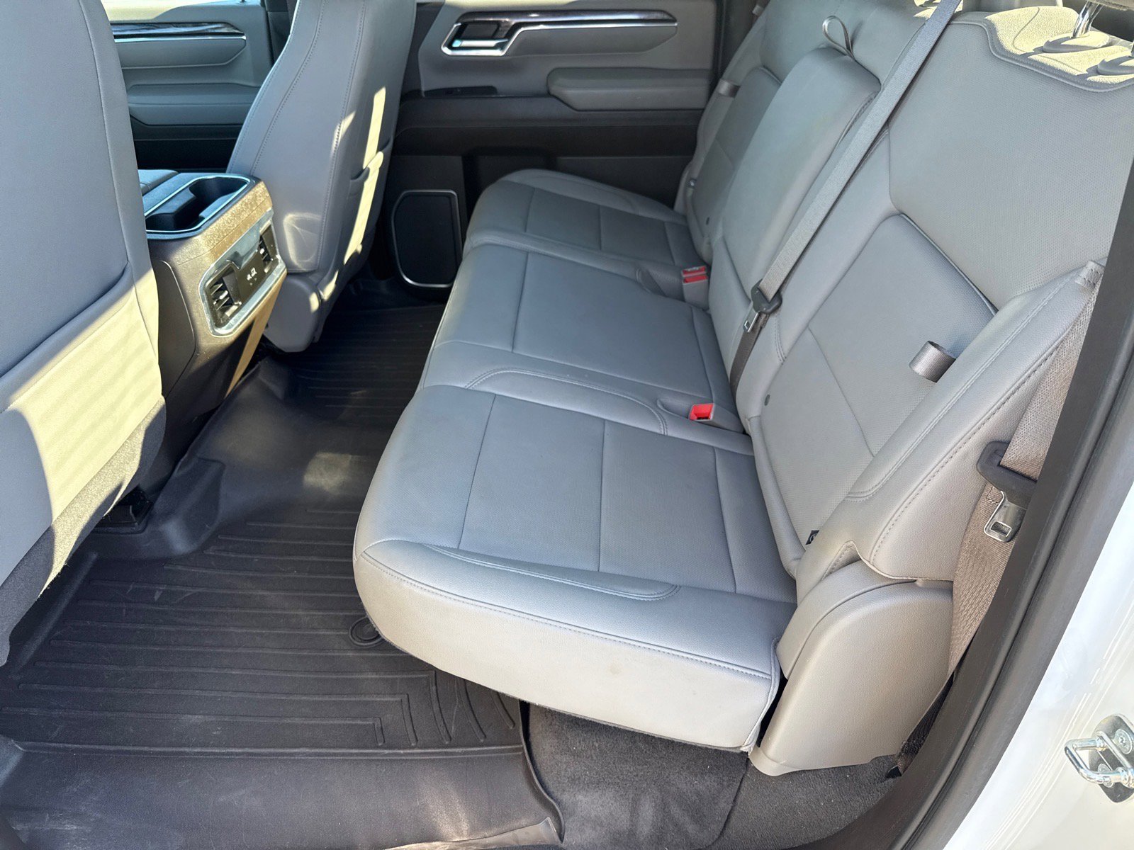 Used 2024 Chevrolet Silverado 3500 LTZ w/ LTZ Convenience Package image 11