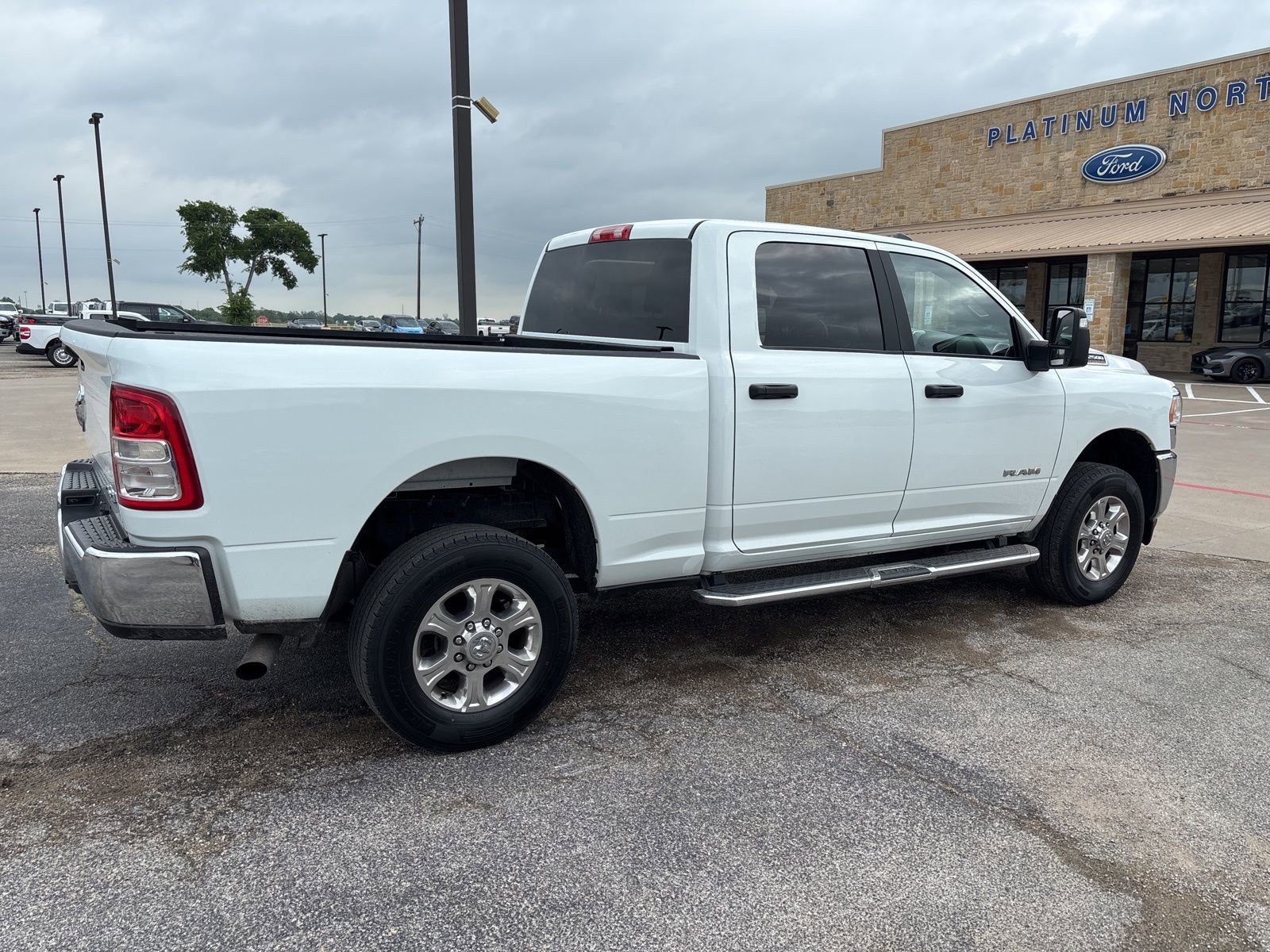 Used 2024 RAM 2500 Big Horn AWD/4WD image 4